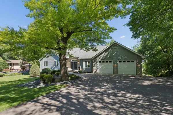 1807 Timberline TRL, Minnetonka, MN 55305