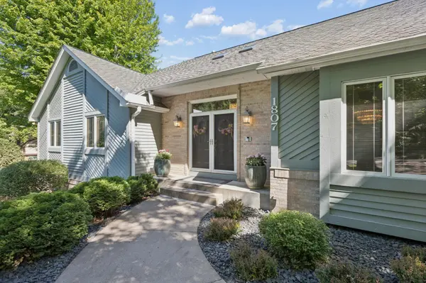 1807 Timberline TRL, Minnetonka, MN 55305