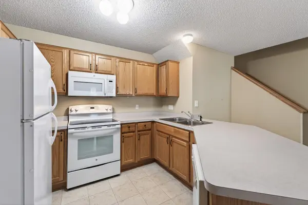 8639 Quarry Ridge LN #I, Woodbury, MN 55125