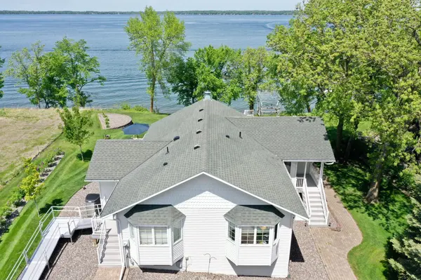 11646 Indian Beach RD, Spicer, MN 56288