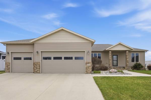 4727 6th ST W, West Fargo, ND 58078