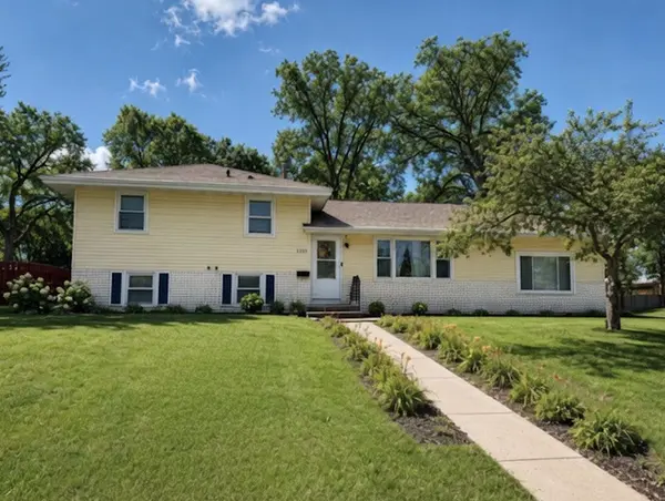 7700 Sierra Pkwy, Brooklyn Park, MN 55444