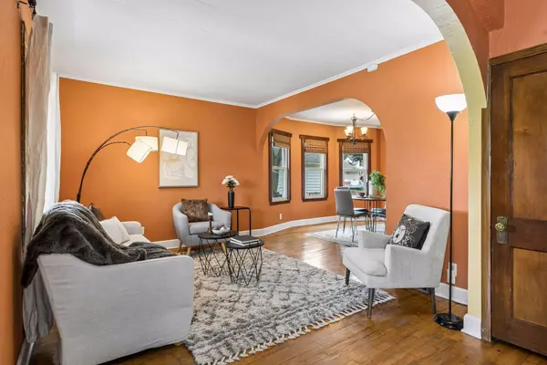 1037 Kent ST, Saint Paul, MN 55117