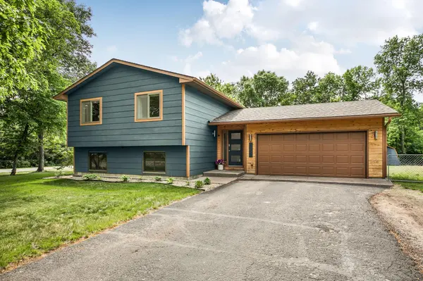 9557 Ironwood DR, Saint Joseph, MN 56374