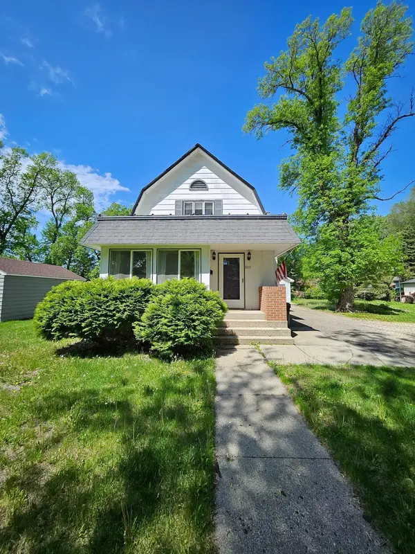 809 Park AVE, Morris, MN 56267
