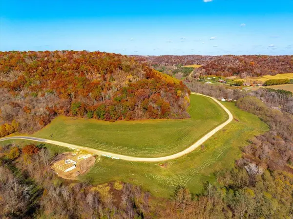 S1519 Shawnee DR, Alma, WI 54610