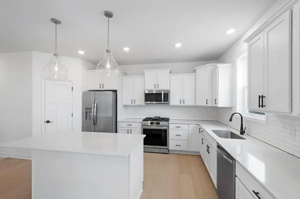 9501 Lydia LN, Elko New Market, MN 55020