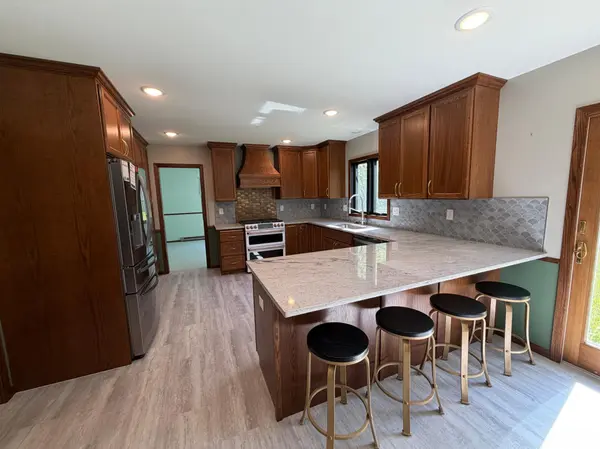 814 11th AVE SE, Roseau, MN 56751