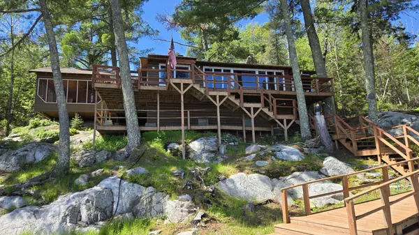 12418 Rock Point DR, Kabetogama, MN 56669