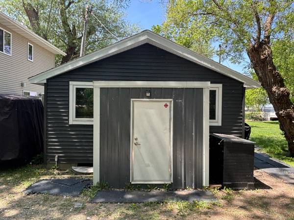 1606 E Lake ST, Osakis, MN 56360