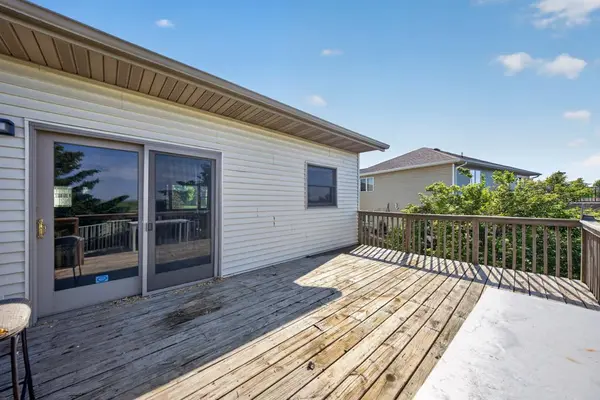 463 Sierra LN NW, Eyota, MN 55934