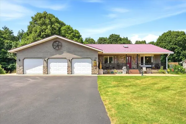 W744 Golfview DR, Spring Valley, WI 54767