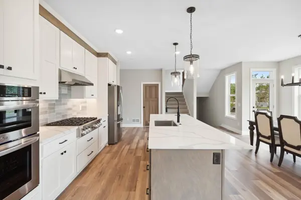 4986 Dodd RD, Eagan, MN 55123