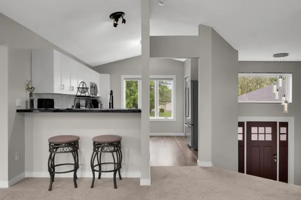 17550 Foxboro LN, Lakeville, MN 55024