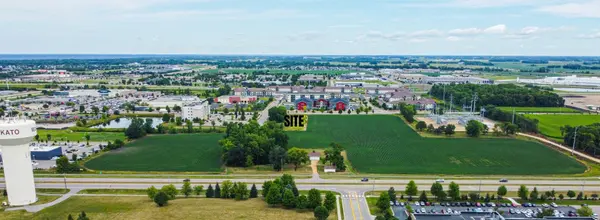 2X Adams ST, Mankato, MN 56001