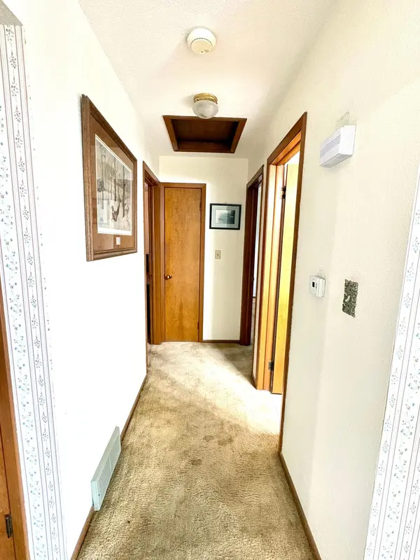 404 E 3rd ST, Madison, MN 56256