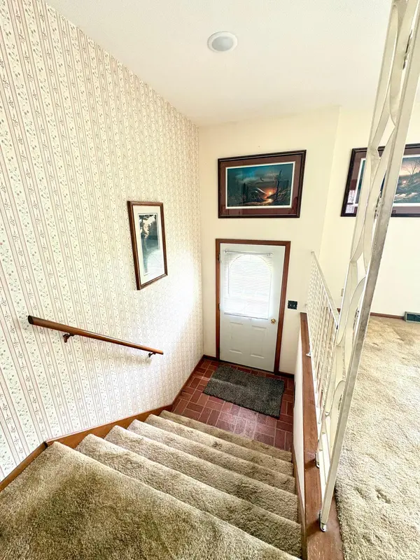 404 E 3rd ST, Madison, MN 56256