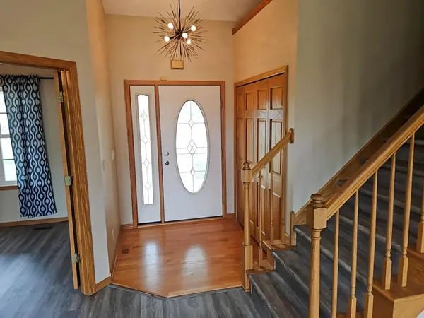 5928 Pintail LN, White Bear Lake, MN 55110