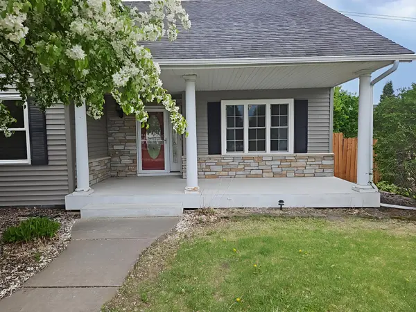 5928 Pintail LN, White Bear Lake, MN 55110