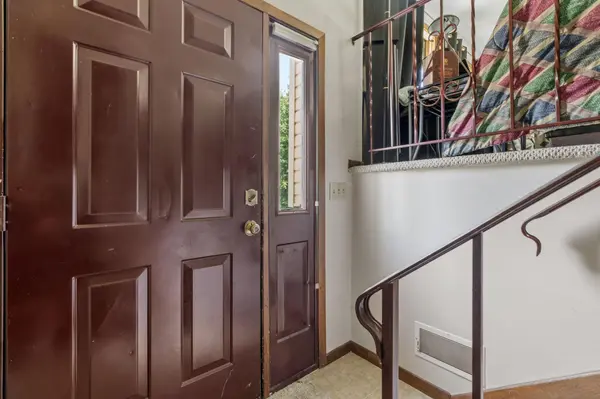 4222 Bridgewood TER, Vadnais Heights, MN 55127