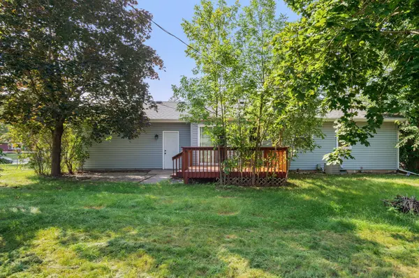 10439 University CIR NE, Blaine, MN 55434