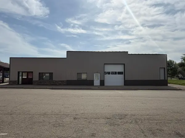 101 S Mckenzie ST, Luverne, MN 56156