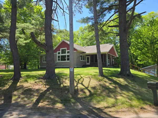 1325 Island AVE, Cumberland, WI 54829