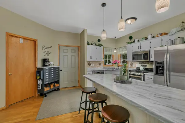 146 Bluebird LN, Clearwater, MN 55320