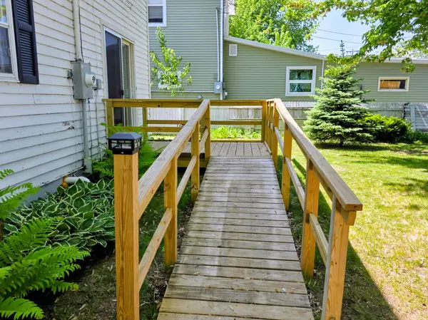 9 4th AVE, Shell Lake, WI 54871