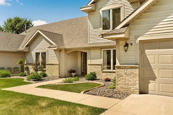 5211 Gemstone LN NW, Rochester, MN 55901