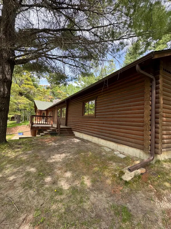 1469 Woodland LOOP NW, Baudette, MN 56623