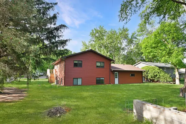 807 2 1/2 ST N, Sartell, MN 56377