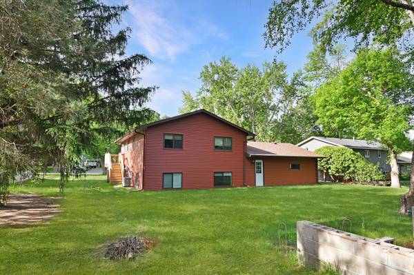 807 2 1/2 ST N, Sartell, MN 56377