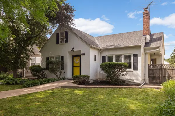 871 Sherwood AVE, Saint Paul, MN 55106
