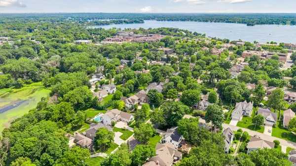 238 Broadway AVE N, Wayzata, MN 55391