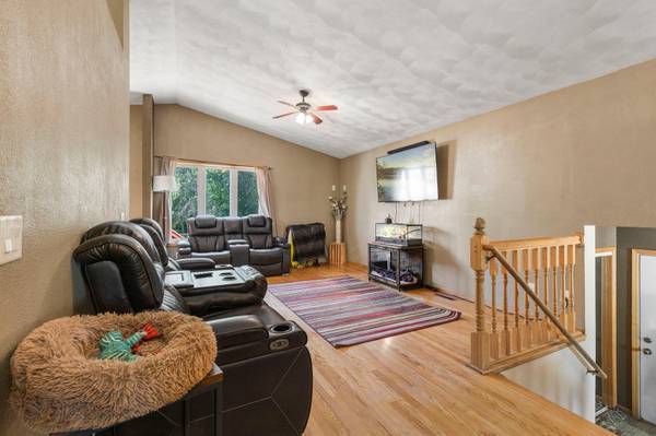 1291 Bellflower LN NE, Owatonna, MN 55060