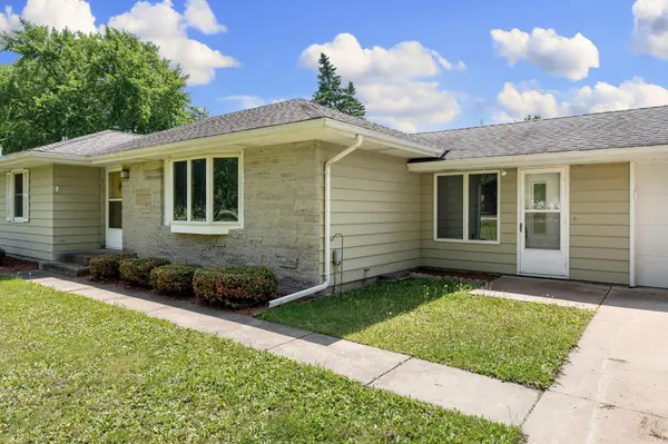58413 220th ST, Austin, MN 55912