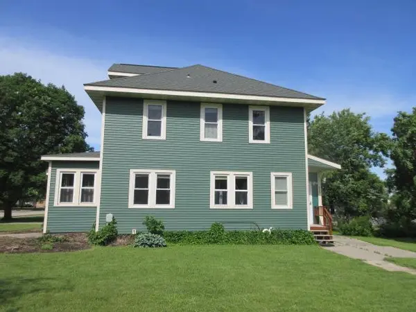416 E Division ST, Elbow Lake, MN 56531