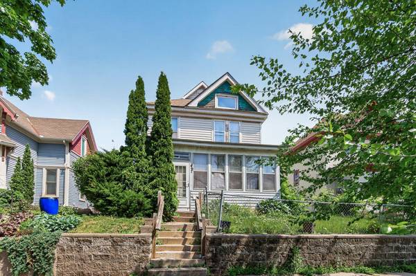 867 Aurora AVE, Saint Paul, MN 55104