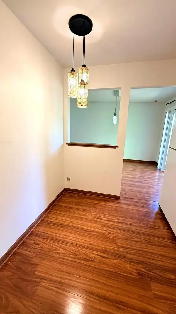4567 Horizon CIR, Eagan, MN 55123