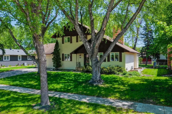 3401 Par ST N, Fargo, ND 58102