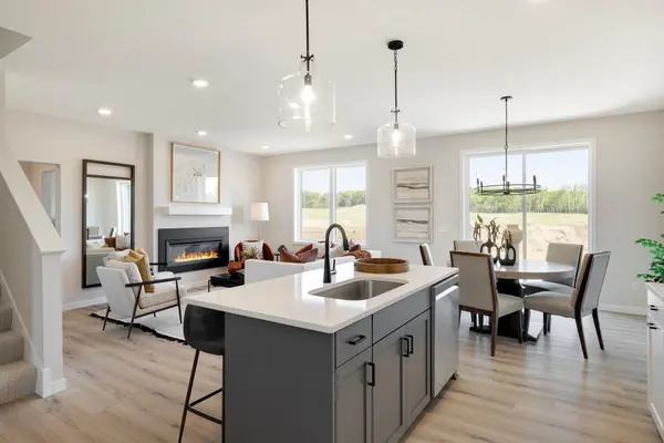10952 Lower 37th St CT N, Lake Elmo, MN 55042