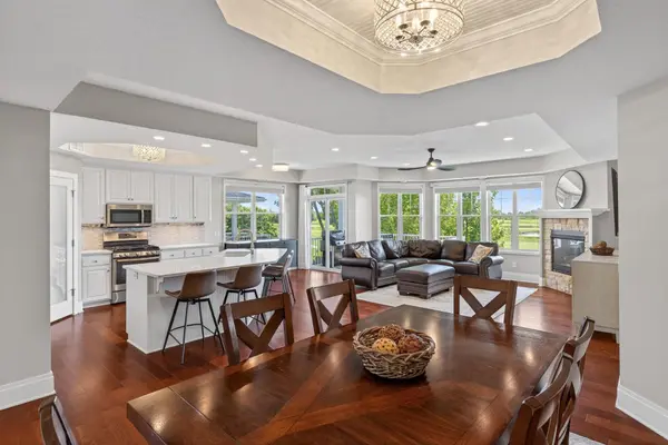1171 Gallery LN, Chaska, MN 55318