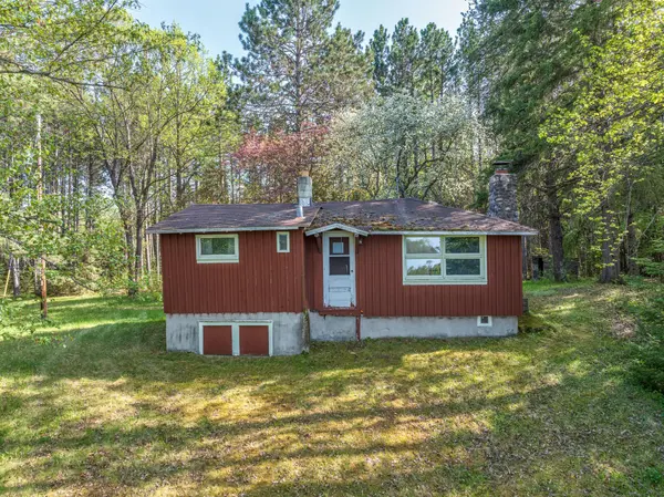 7189 Jola Rd RD, Eveleth, MN 55734