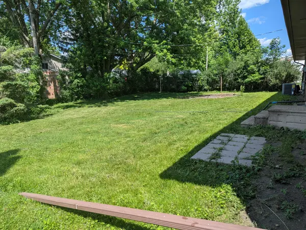 1005 Skylark LN, Albert Lea, MN 56007