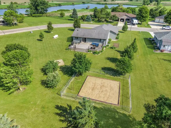 2001 Eastbay AVE, Balaton, MN 56115