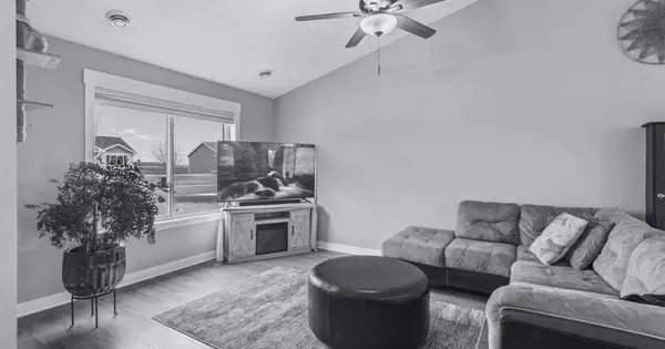 555 Western AVE, Green Isle, MN 55338