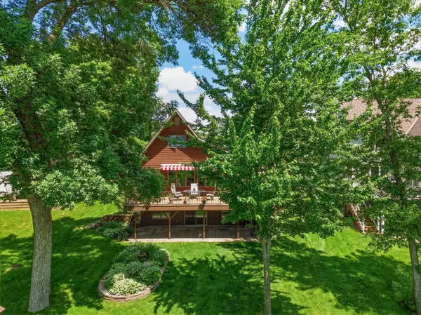 16740 Elmore TRL, Faribault, MN 55021