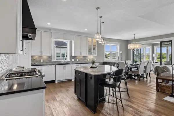 6135 Garland LN N, Plymouth, MN 55446