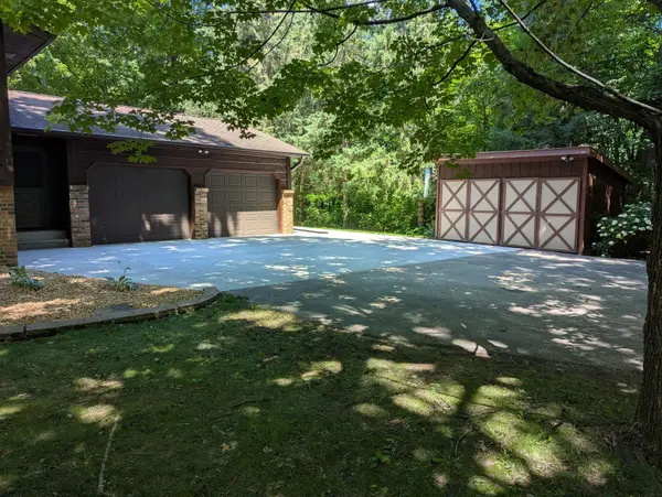 4697 McAllister AVE NE, Saint Michael, MN 55376